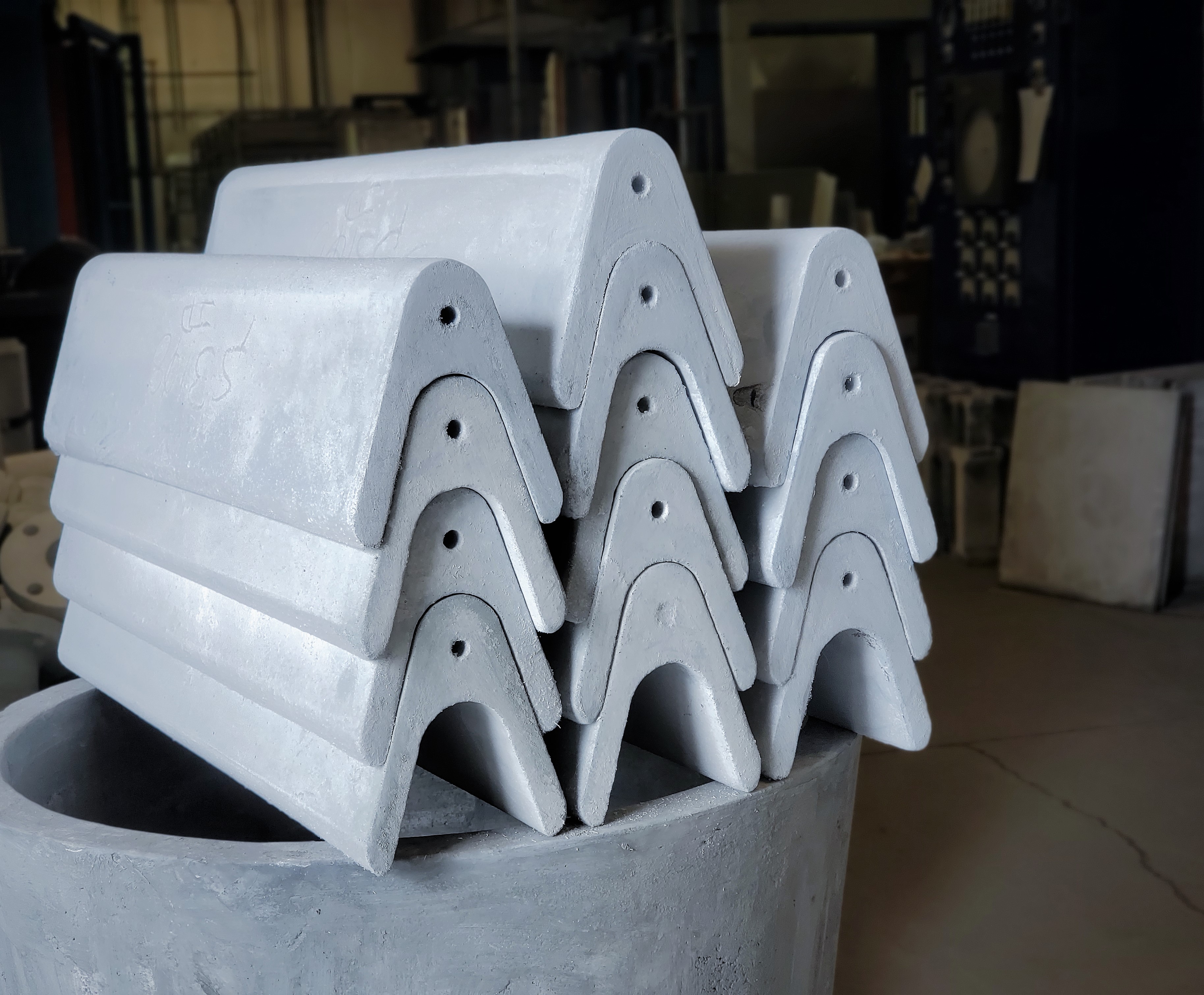 Nitride Bonded Silicon Carbide Saggars stacked